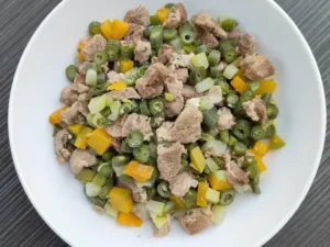 low carbohydrate mutton dog meals from Hungry Eyes, fresh dog food delivery, Bangalore. One of the best grain meals for dogs to support weight loss.